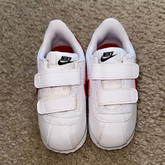 Size 7C toddler Nike sneakers - Picture 6 of 6